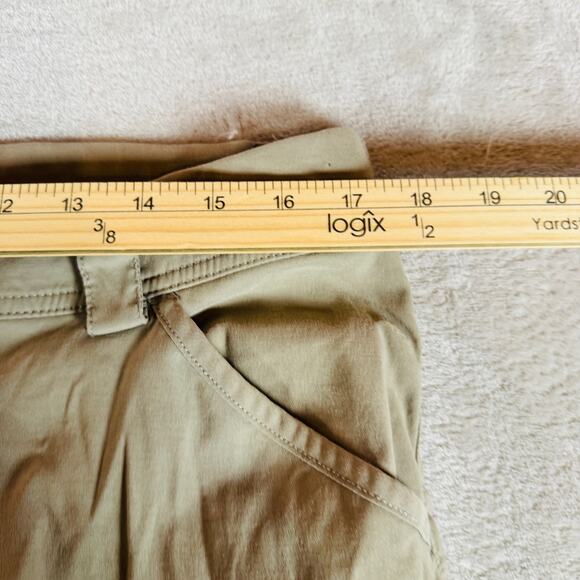 Duluth Trading Co Pants Womens 14 Tan Dry on the Fly Cargo Hiking Outdoor Campin - Picture 11 of 11